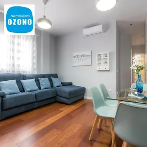 Apartment Premium Mediterraneo Beach,, Málaga